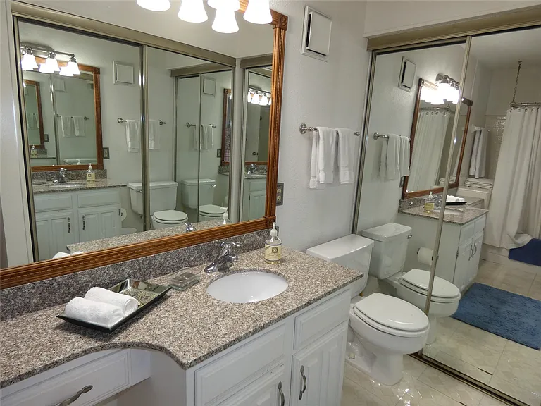 7640 W Greenway Blvd #2D — Photo 7