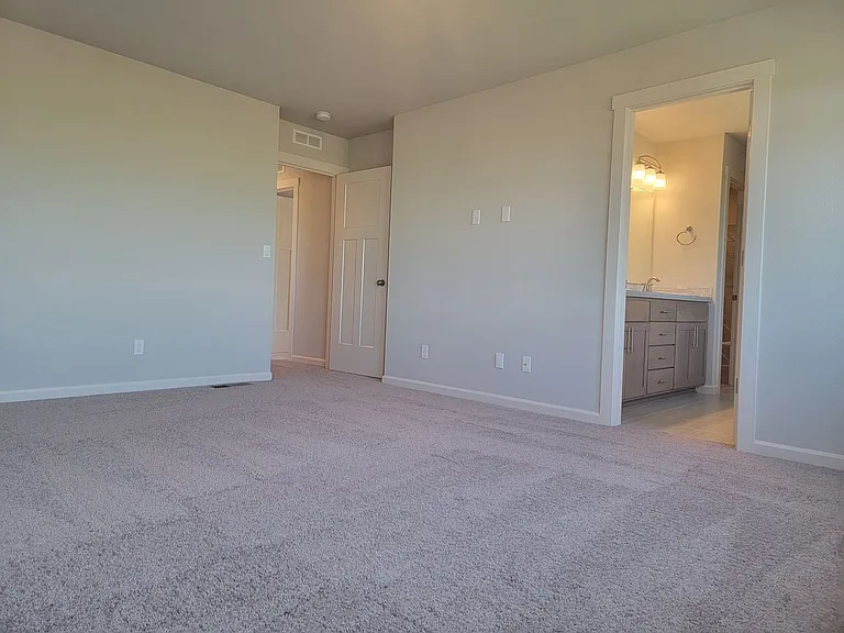 1522 Nolan Ave SE — Photo 8