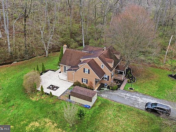 2nd image of 147 Pratts Dam Rd