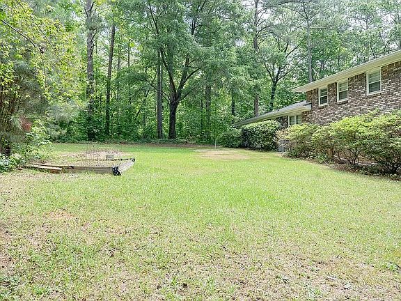 3rd image of 4734 Mockingbird Ln