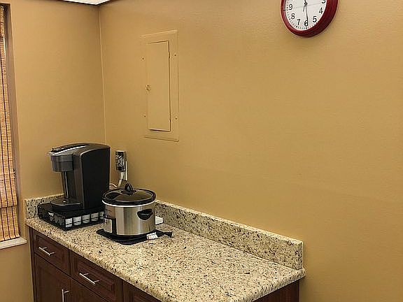 4th image of 3510 Oaks Way APT 205