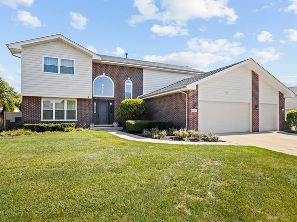 8025 Stonegate Dr, Tinley Park, IL 60487