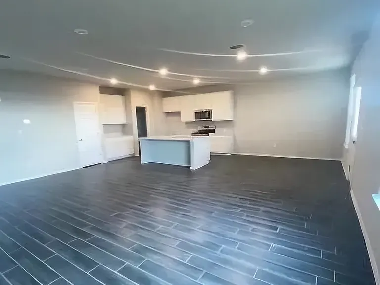 2521 Ayers Dr — Photo 11
