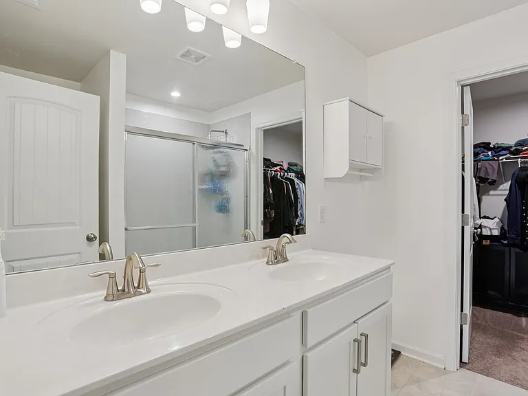 207 Mount Royal Ct — Photo 30