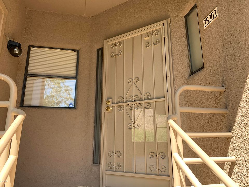 1st image of 6655 N Canyon Crest Dr Unit 25202