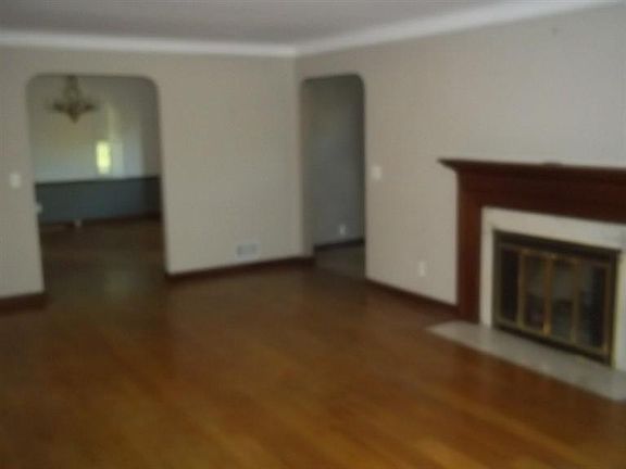 3rd image of 4344 Errun Ln