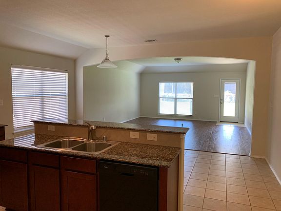 2nd image of 2821 Crescent Lake Dr
