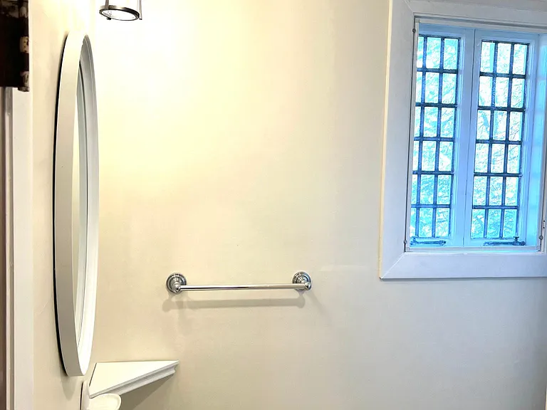 445 S Main St #6 — Photo 10
