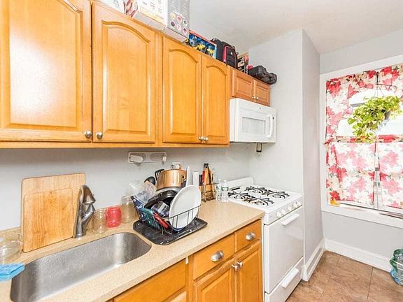 4th image of 28-31 34th St #42A