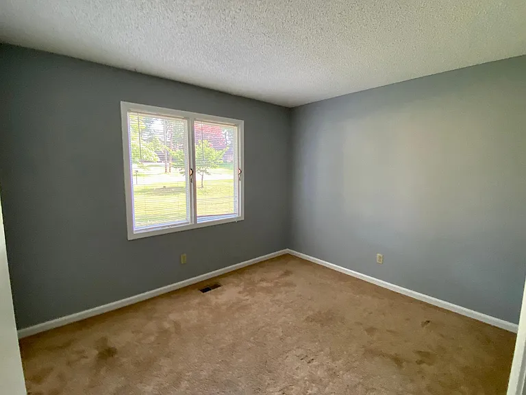 3827 Cavalier Dr — Photo 19