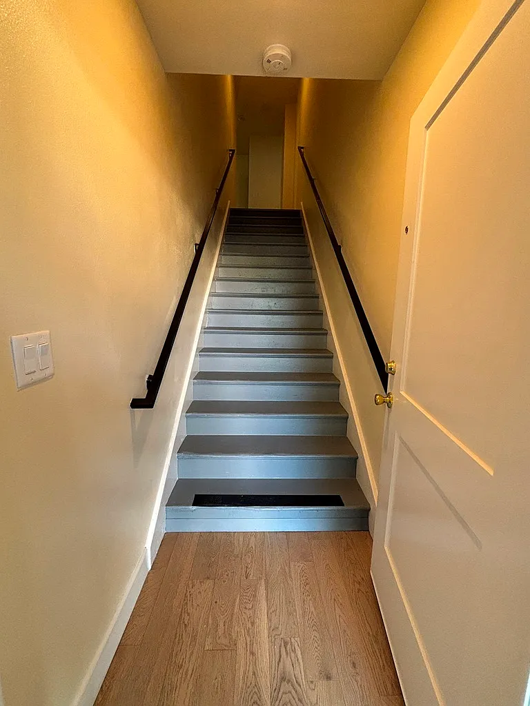 3 bed, 1150 sqft, $3,500 — Photo 2