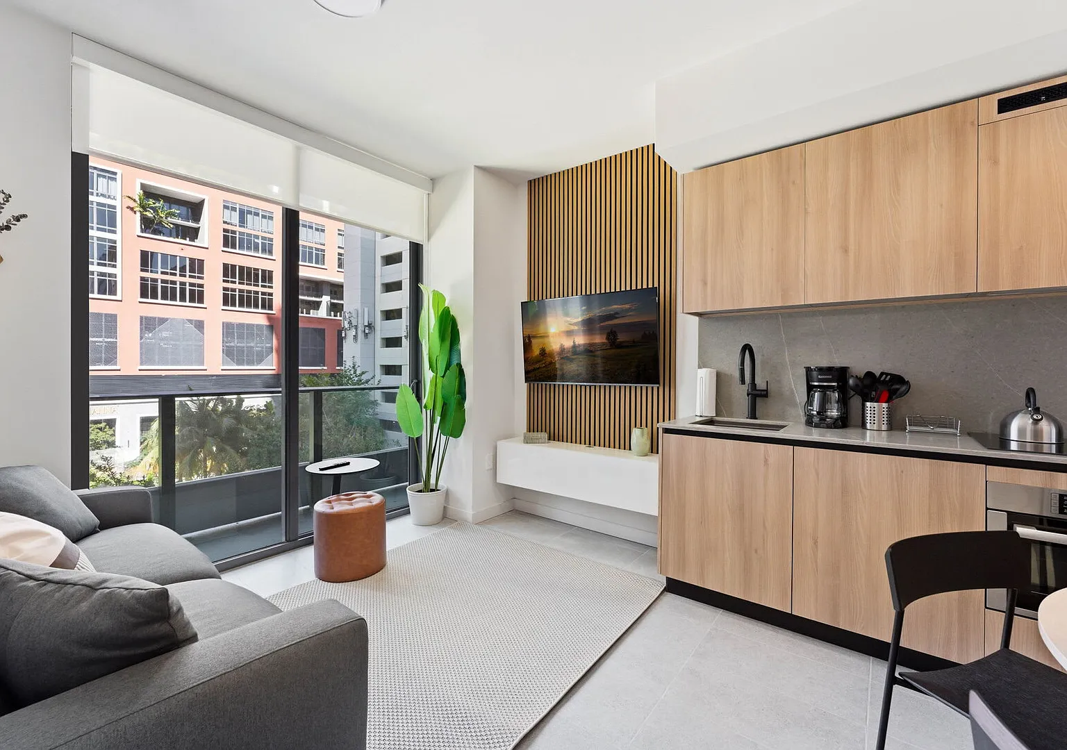 Stylish Miami Stay for 5 Guests — Photo 1