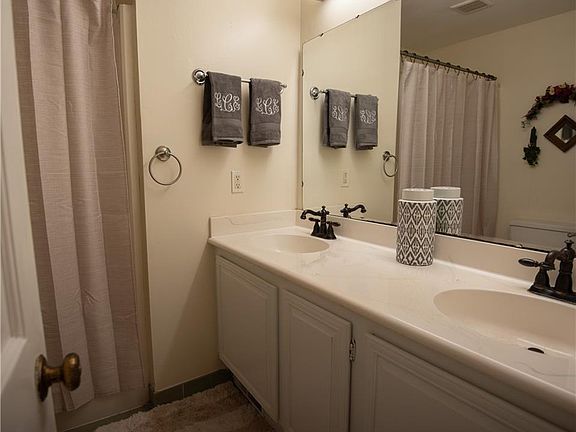 4th image of 1218 Foxfire Dr