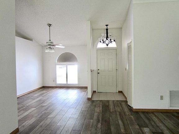 5th image of 24234 Twin Lake Dr