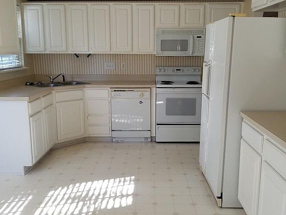 5th image of 5420 Whisperwood Dr