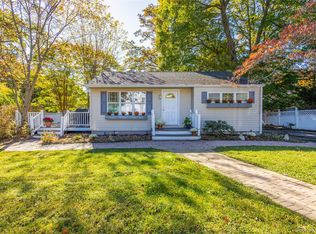 50 Prince Rd, Rocky Point, NY 11778