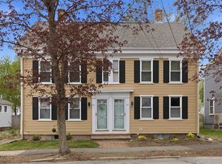 43 Forrester St APT 1, Newburyport, MA 01950