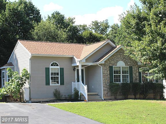 2nd image of 11 Amelia Ct