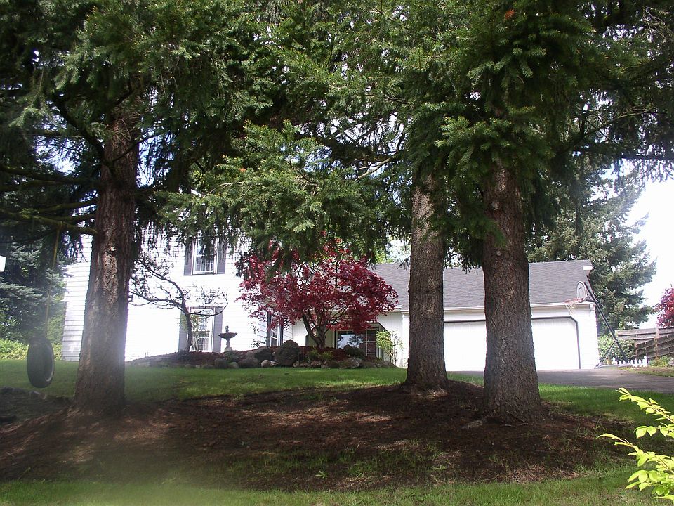 2nd image of 2608 NE 111th St