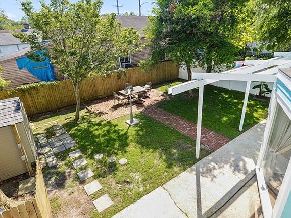 2nd image of 2038 Cambronne St