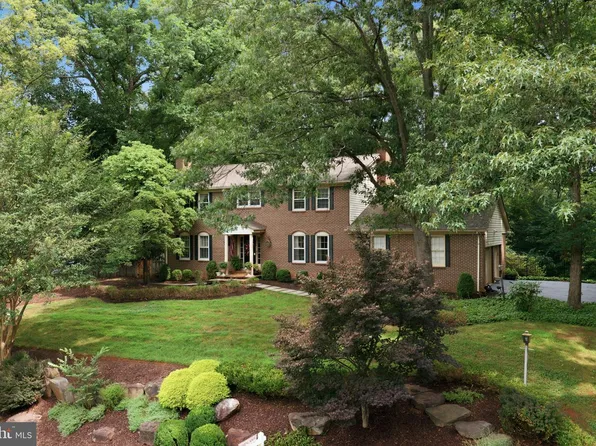 10516 Walter Thompson Dr, Vienna, VA 22181