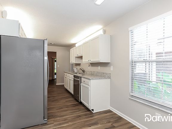 3rd image of 8336 Weybridge Dr