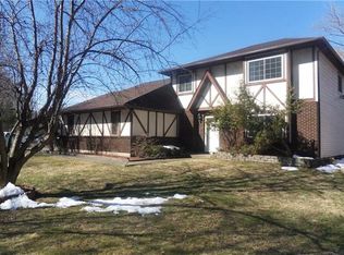 429 N Main St, Spring Valley, NY 10977