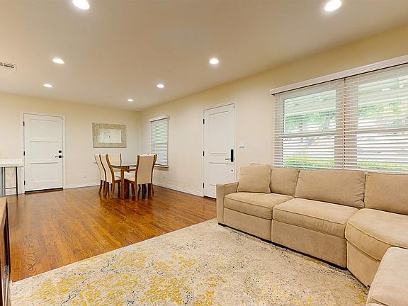 5th image of 3726 Santa Carlotta St