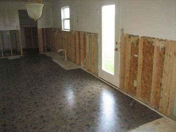 4th image of 10496 Ballard Dr