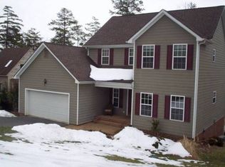 1627 Stoney Creek Dr, Charlottesville, VA 22902
