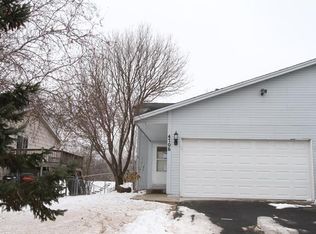 4706 Hayward Rd N, Oakdale, MN 55128