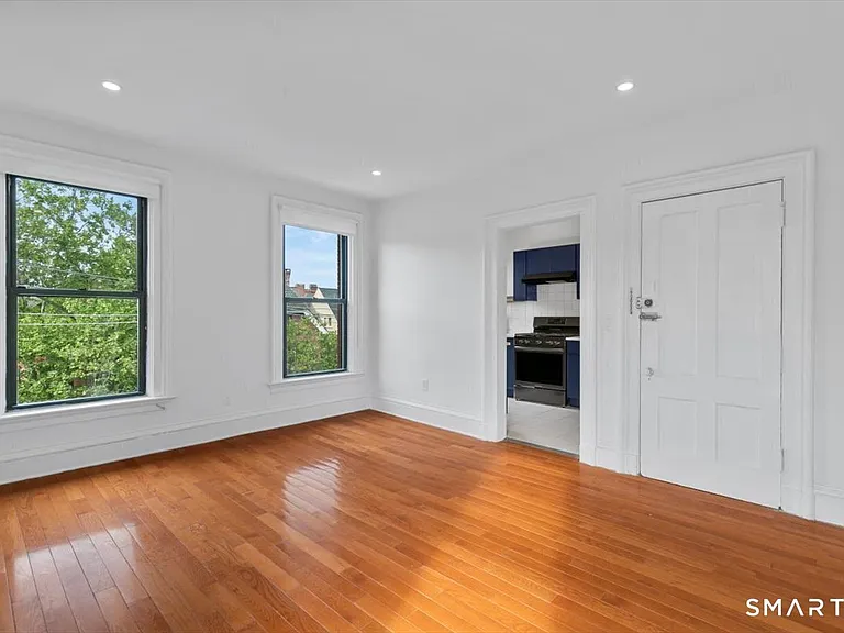 46 Trumbull St #3 — Photo 4