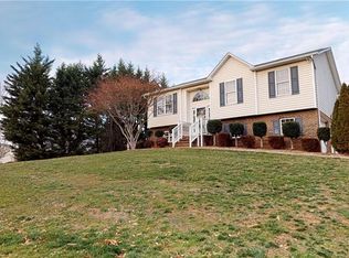 1140 Capella Ridge Rd, King, NC 27021