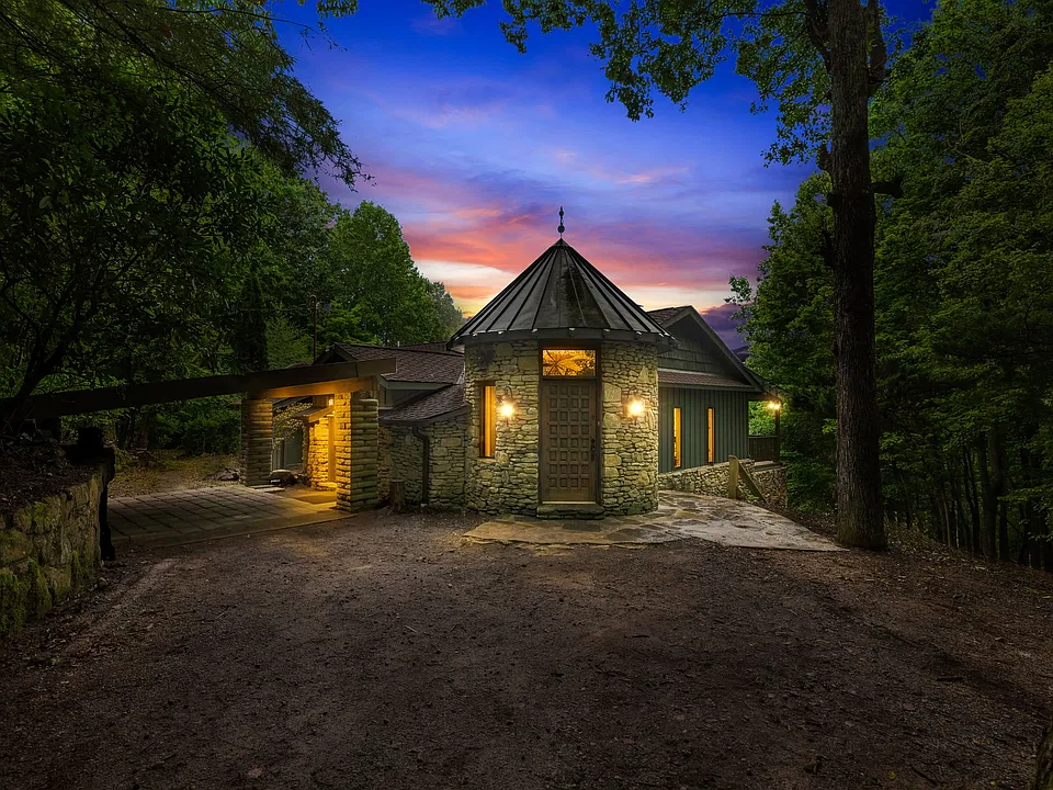 284 Indian Cave Park Rd