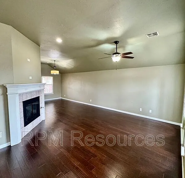 8205 NW 83rd Ter — Photo 4