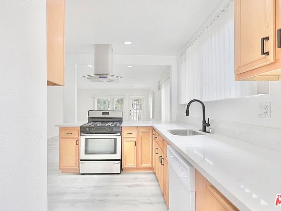 4th image of 2747 S Mansfield Ave #2749