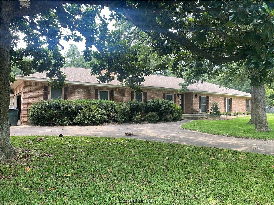 1st image of 20 Bobby Jones Ln