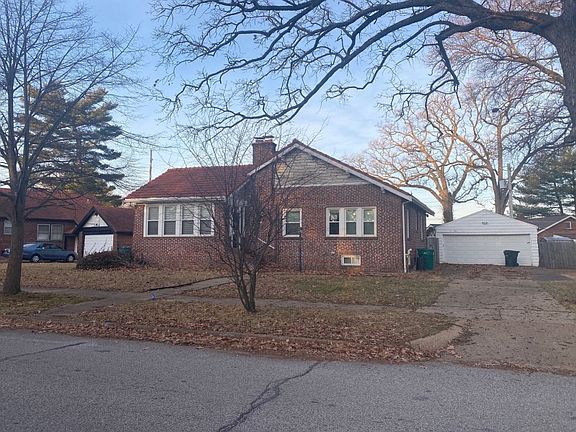 2nd image of 333 N Hills Dr