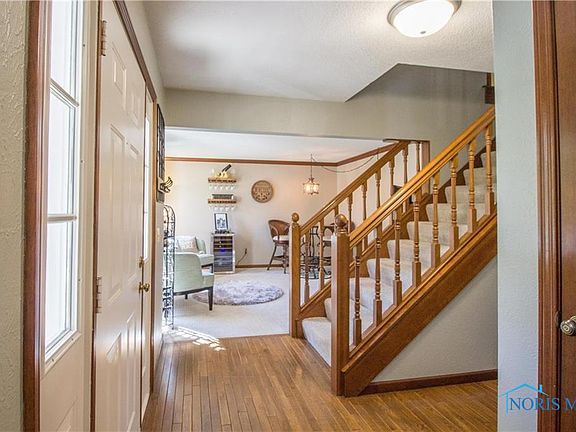4th image of 860 Ashington Dr