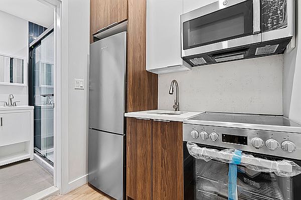 1st image of 570 9th Ave APT 2F