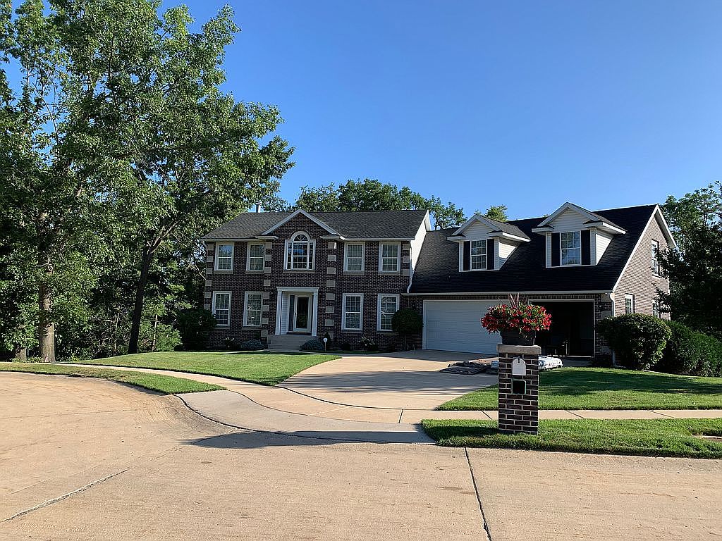 4914 Millbrook Ct NE, Cedar Rapids, IA 52411 | Zillow
