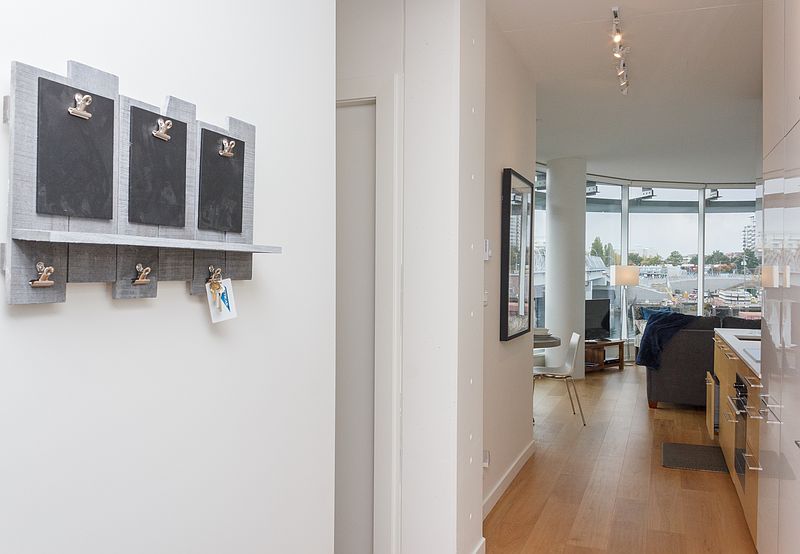 Victoria Apartment for rent - 2 Bedrooms — photo 24
