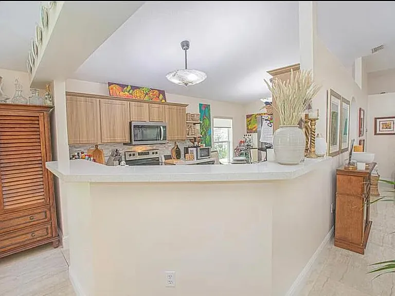 537 Mason Dr — Photo 7