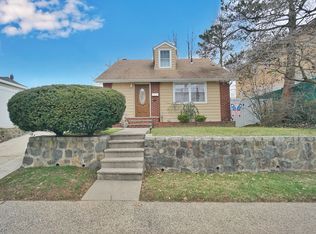 97 Justin Ave, Staten Island, NY