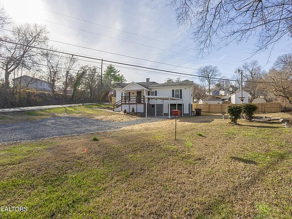 3rd image of 2419 Fenwood Dr