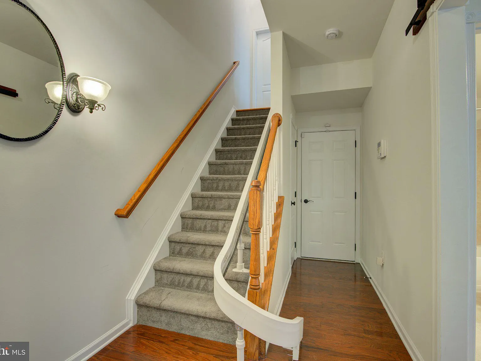 3 bed, 3.5 bath, 1878 sqft, $2,800 — Photo 3