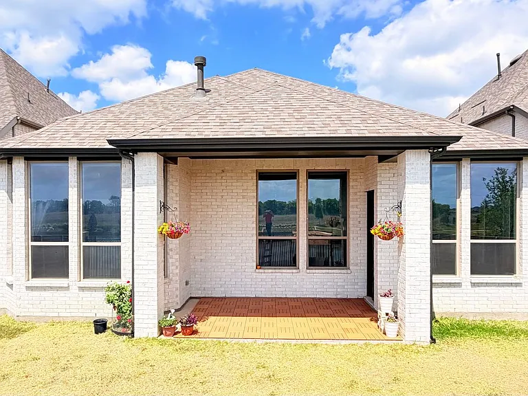 3008 Watterloo Ln — Photo 6