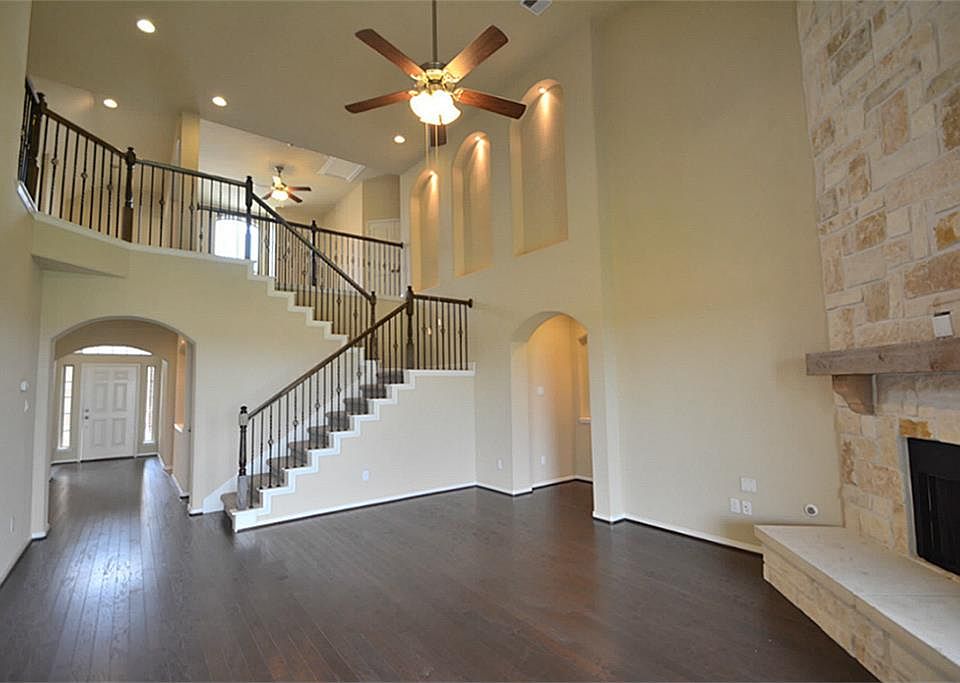 1st image of 28618 Brownwood Lake Dr