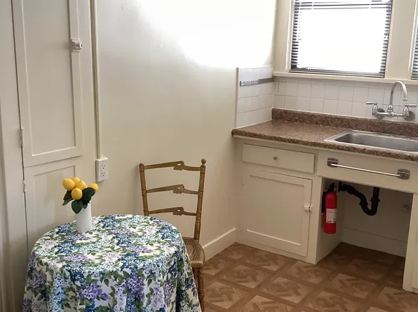 2034 Ashby Ave #3, Berkeley, CA 94703