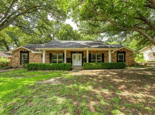 2225 Prince John Dr, Grand Prairie, TX 75050